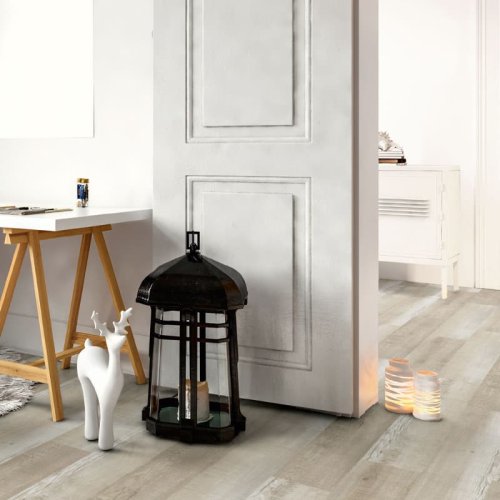 Expona Domestic 5824 Light Saw Mill Oak