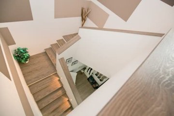 Vinylové schodiště: design, bezpečnost a odolnost