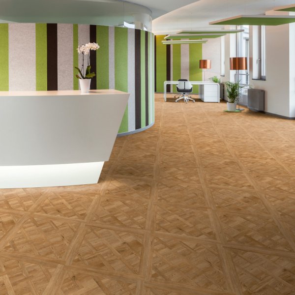 Expona Commercial 4124 Sherwood Oak Versailles